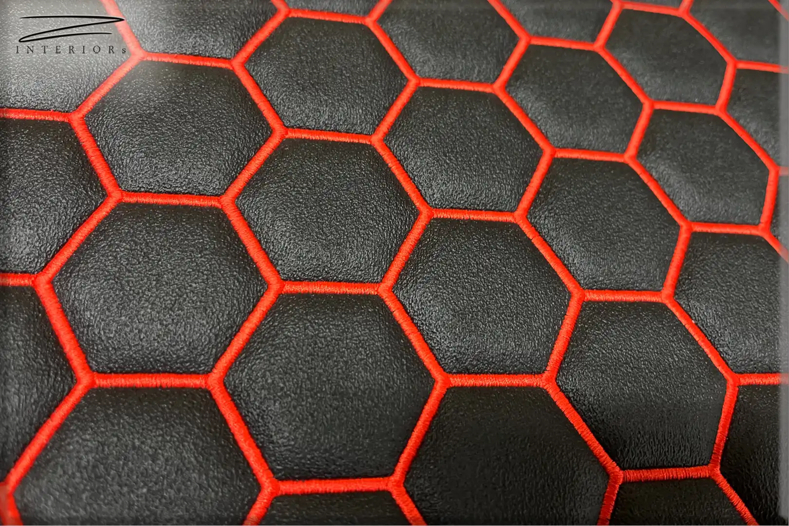 Stickerei Waben in Rot